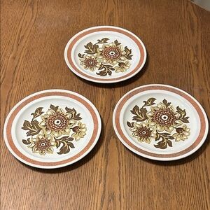 Vintage Classic Floral Stoneware Dinner Plates in Brown and Gold - Set of 3